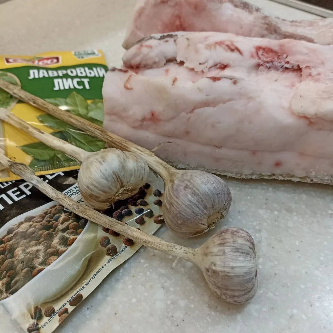 💥Сало в рассоле

Сало, соленое в рассоле всегда получается вкусным. Необычайно нежное и ароматное.
