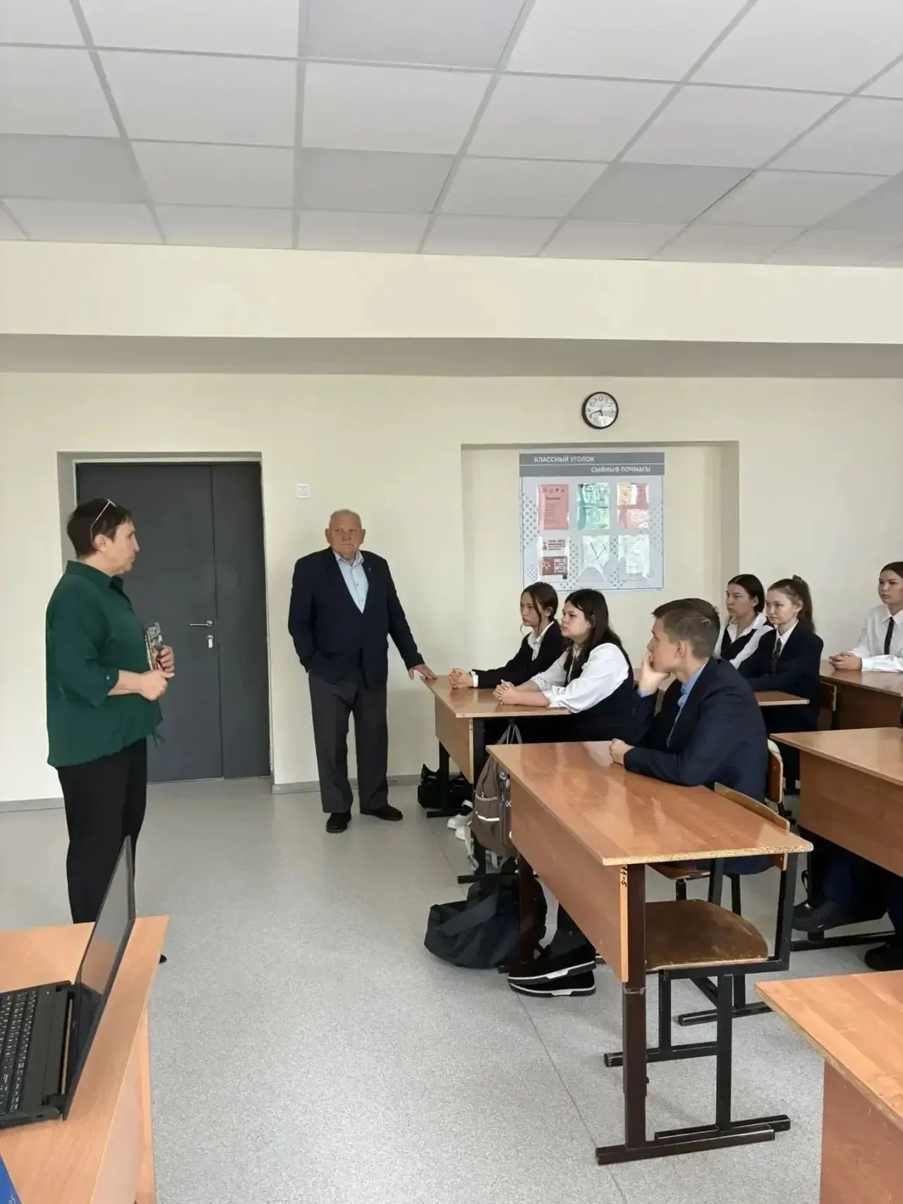 Сегодня, 3 сентября, библиотекарь Песчано-Ковалинской сельской библиотеки Милина Т.Н. и...