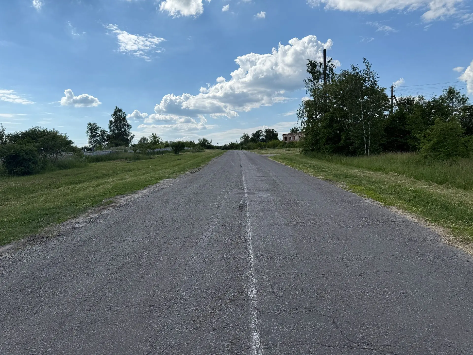 В селе Подольхи продолжается ремонт дороги 

📍В рамках национального проекта «Инфраструктура для жи