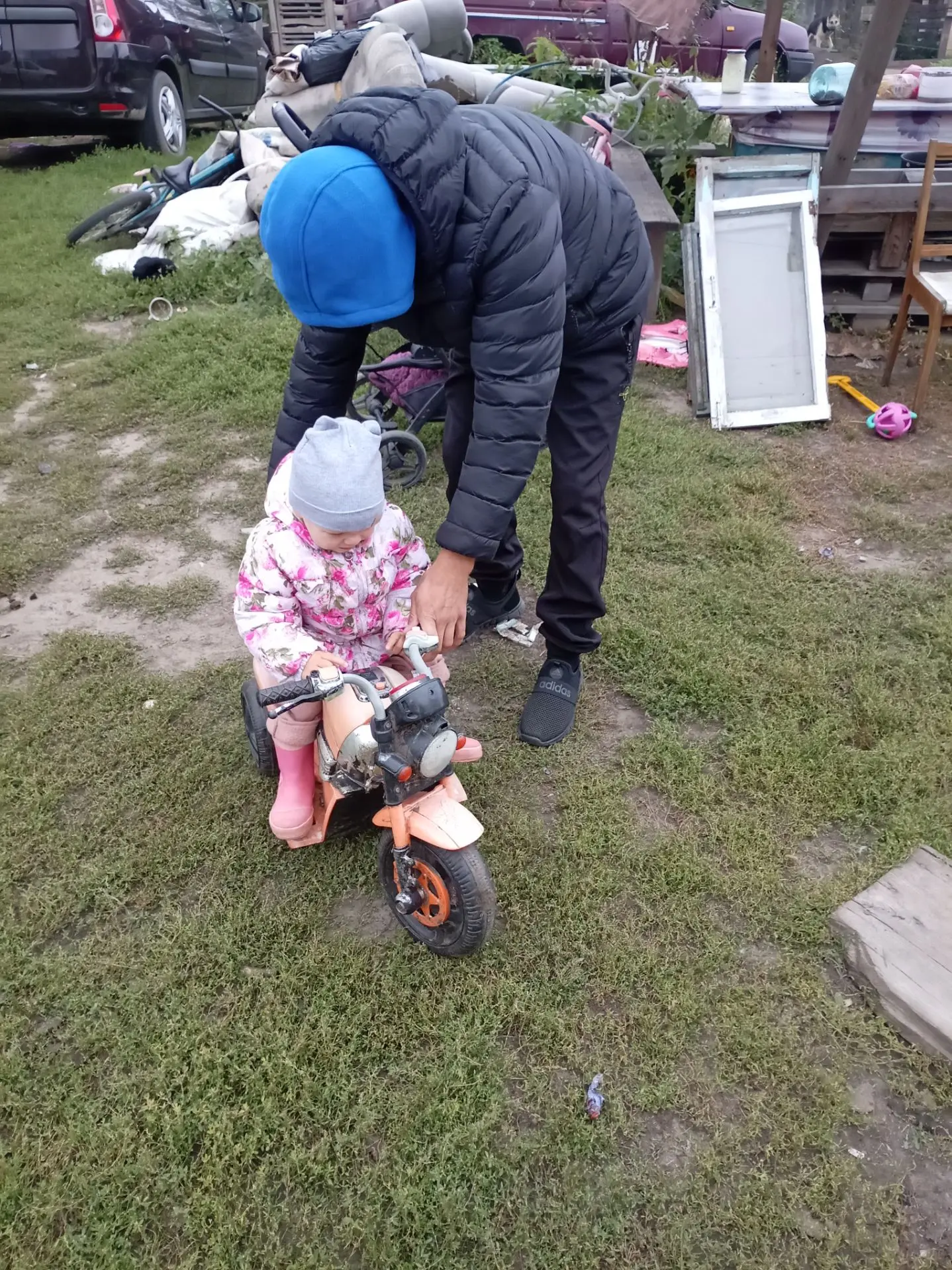 Сегодня уже у бабы с дедом 😇