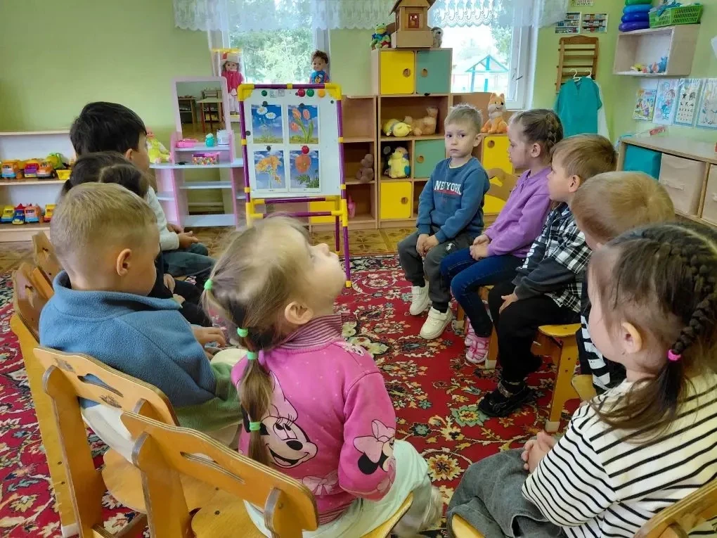 🌼«Одуванчики» в нетрадиционной технике рисования ватными палочками.🌼