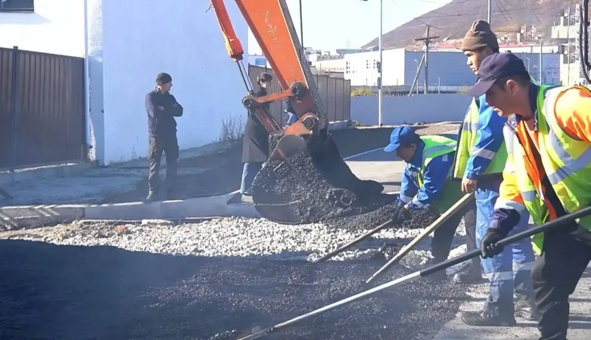 🚧 В Магадане дорожные работы идут по графику
