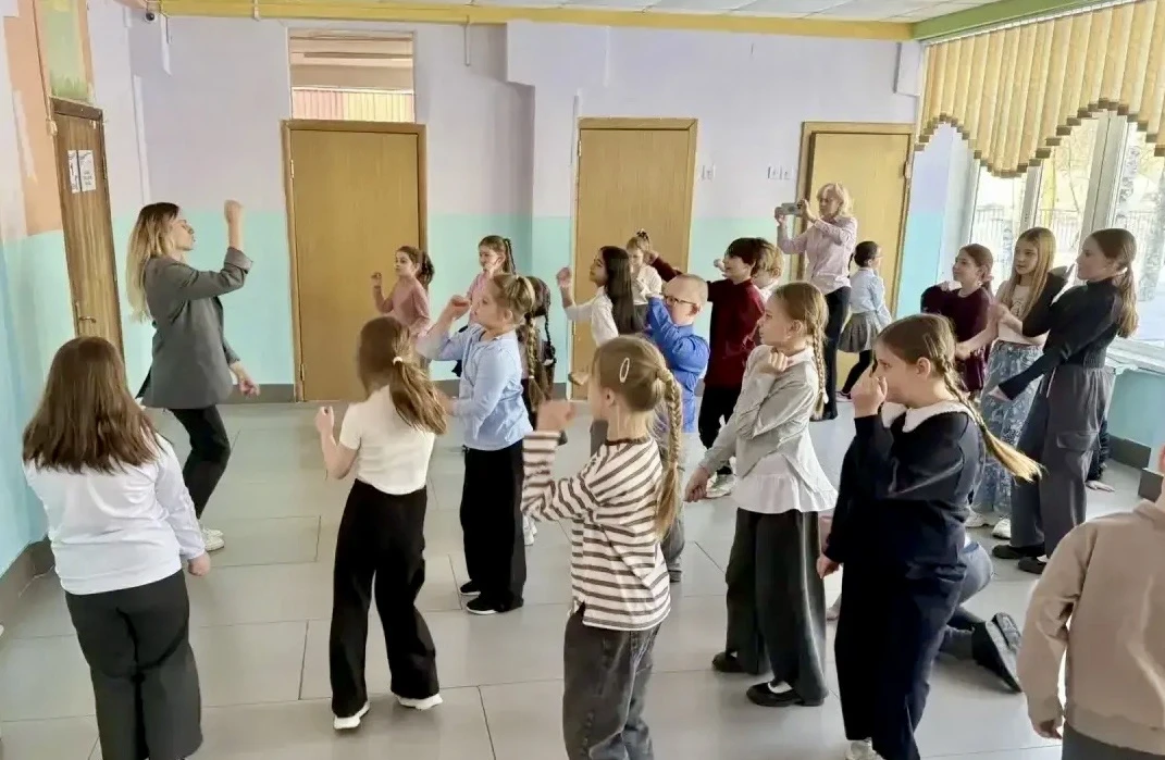 🌸 Весна…  На прошлой неделе в 8-м корпусе царила особая атмосфера — тёплая, творческая, наполненная 