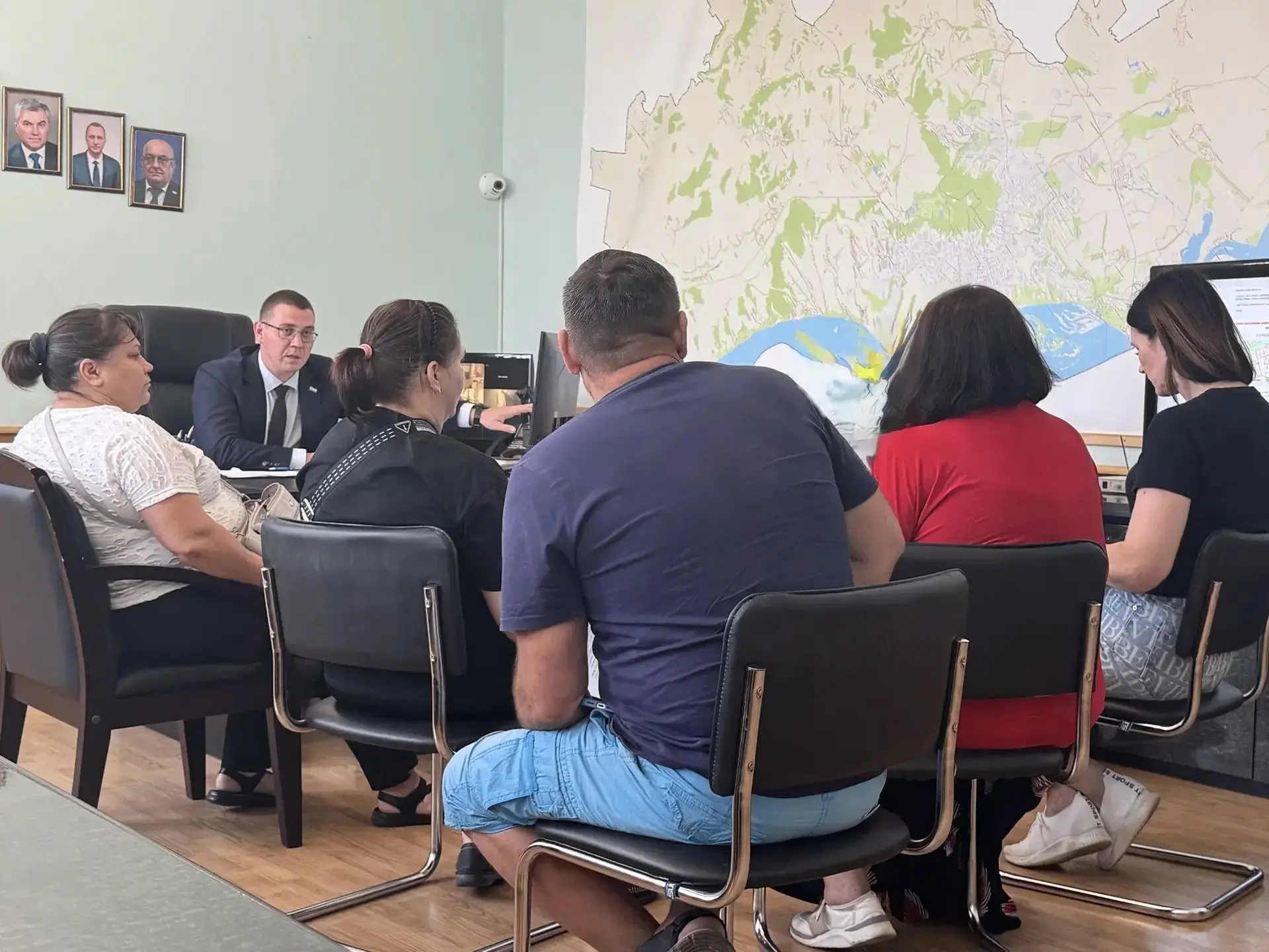 В Саратове продолжается работа по обеспечению многодетных семей земельными участками