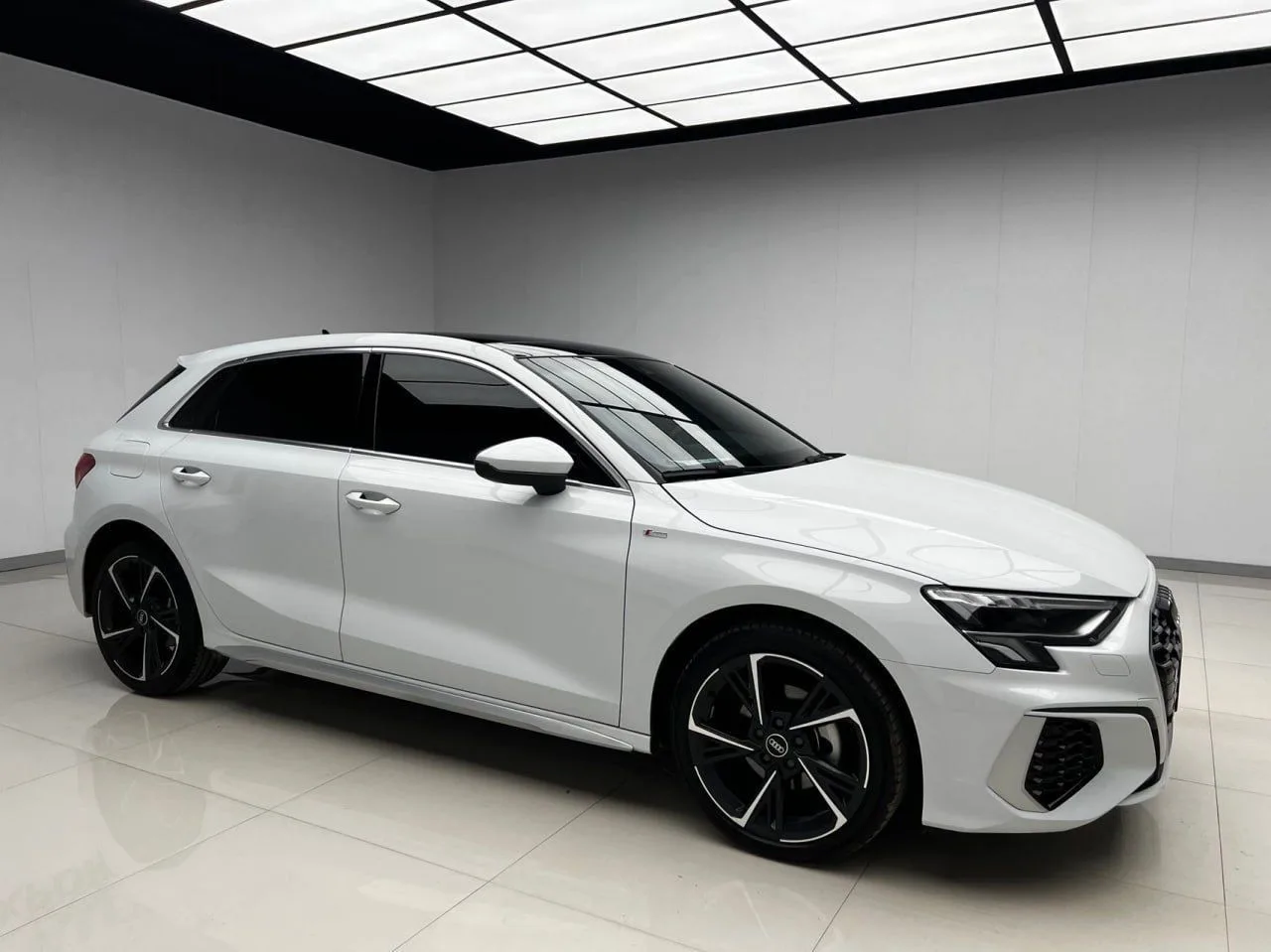 ВНИМАНИЕ! ОТКРЫТА БРОНЬ!
✅ В НАЛИЧИИ ✅

Статус: #Доступен_к_покупке

#Audi A3 Sportback 2023 (сентяб