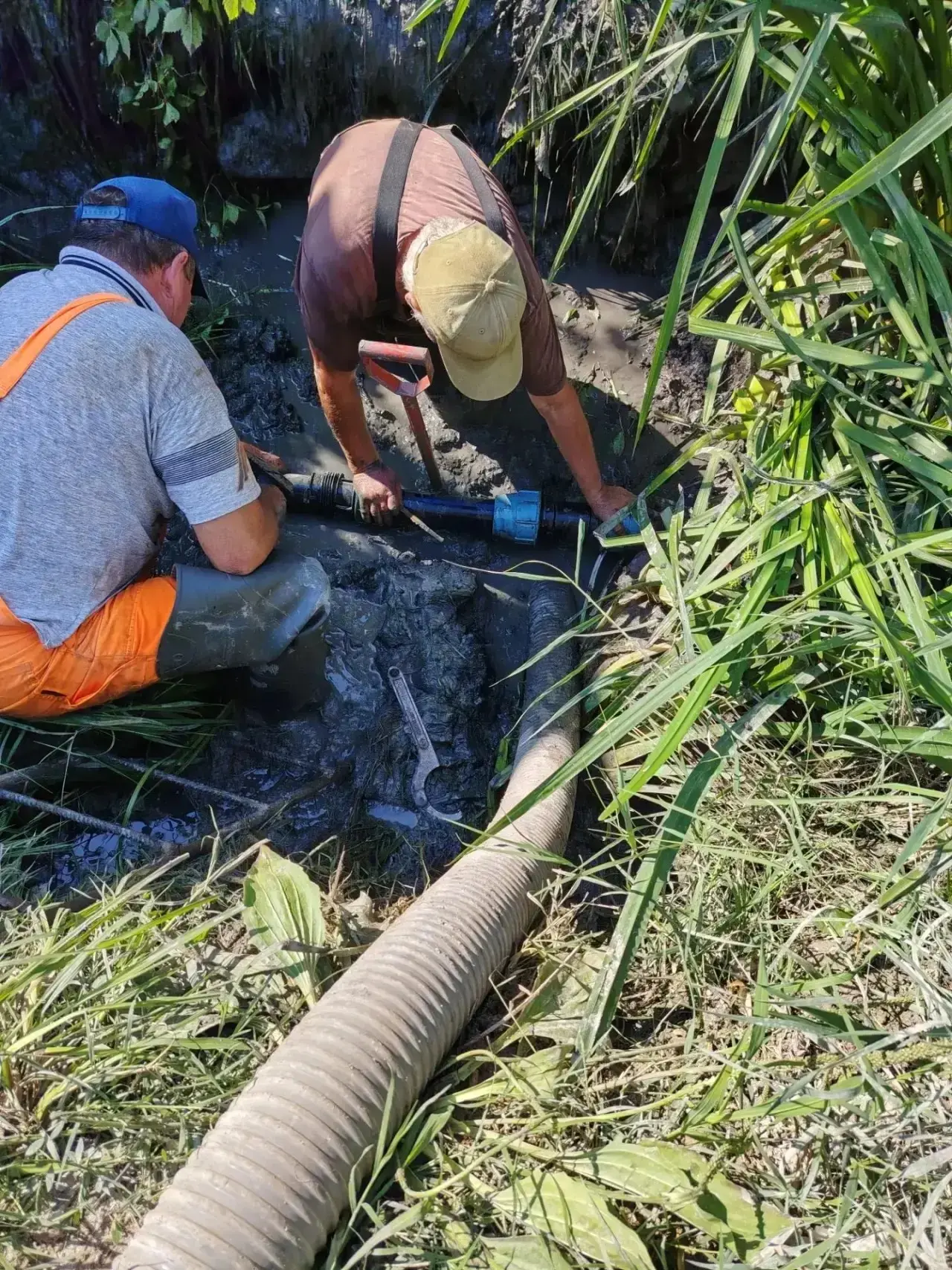 Аварийно-восстановительные работы на сети водоснабжения в районе дома № 5 по ул. Мойка ...