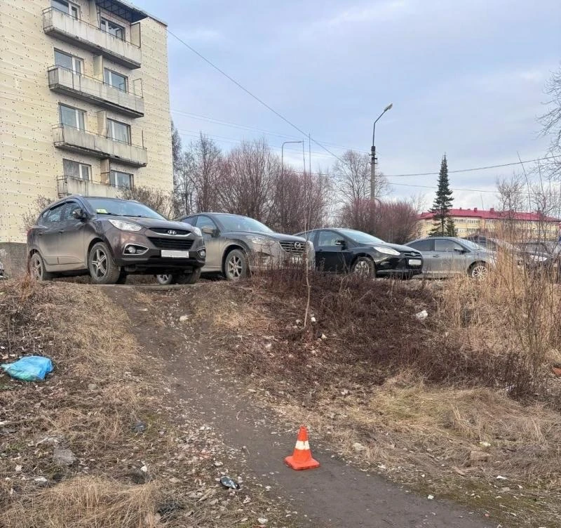 Подросток на мотоцикле сбил школьницу