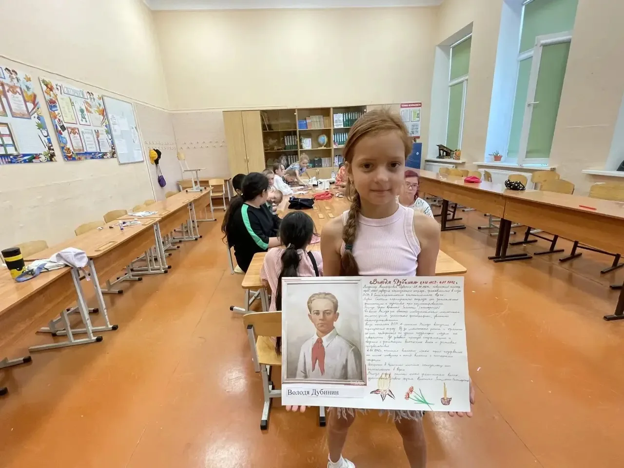 В нашем лагере «Планета детства» прошёл конкурс стенгазет «Имя героя», посвящённый Дню памяти и скор