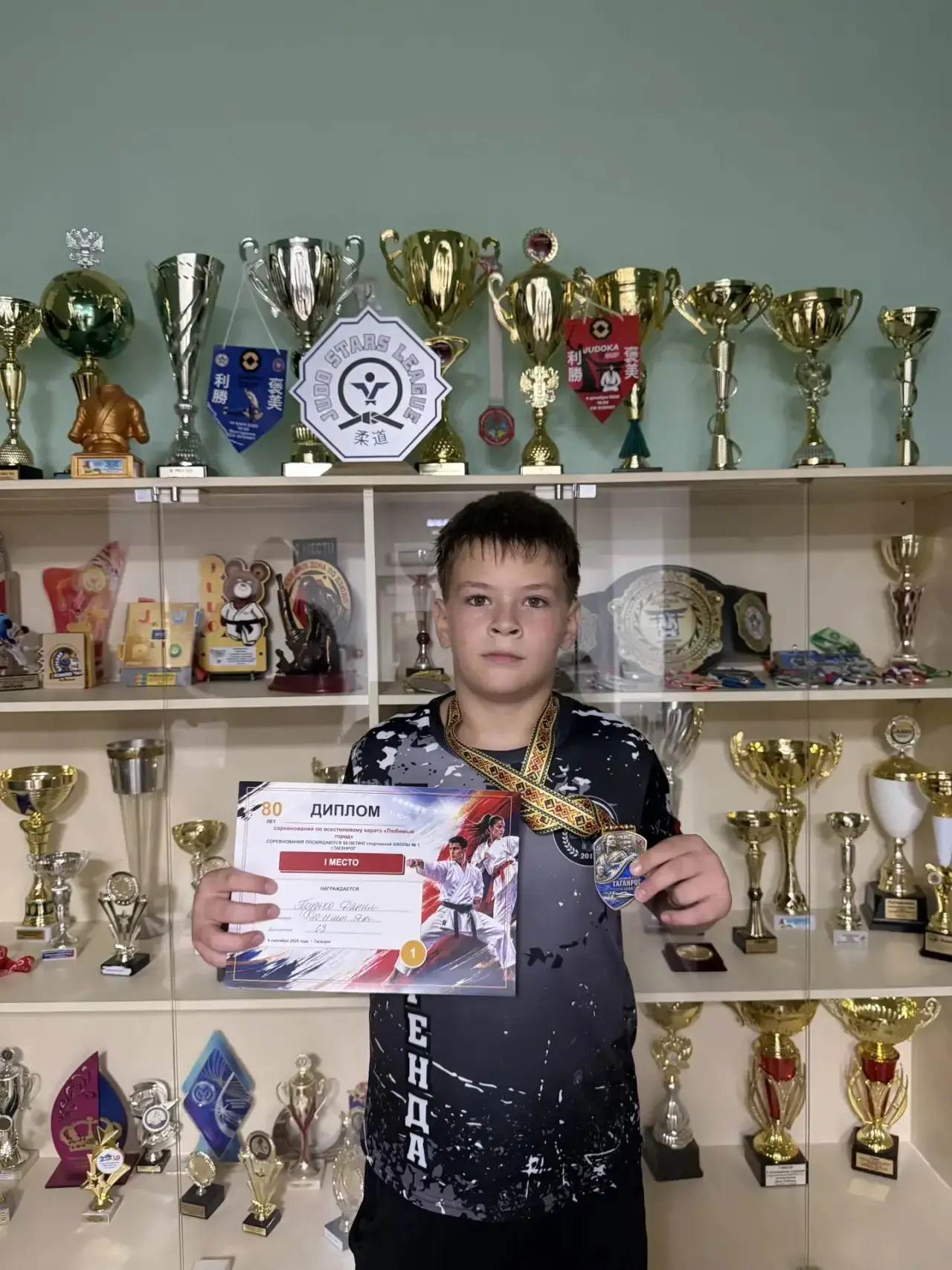 Поздравляем Данила Прудько из 6 «Б» с 1 местом на соревнованиях по всестилевому каратэ ...