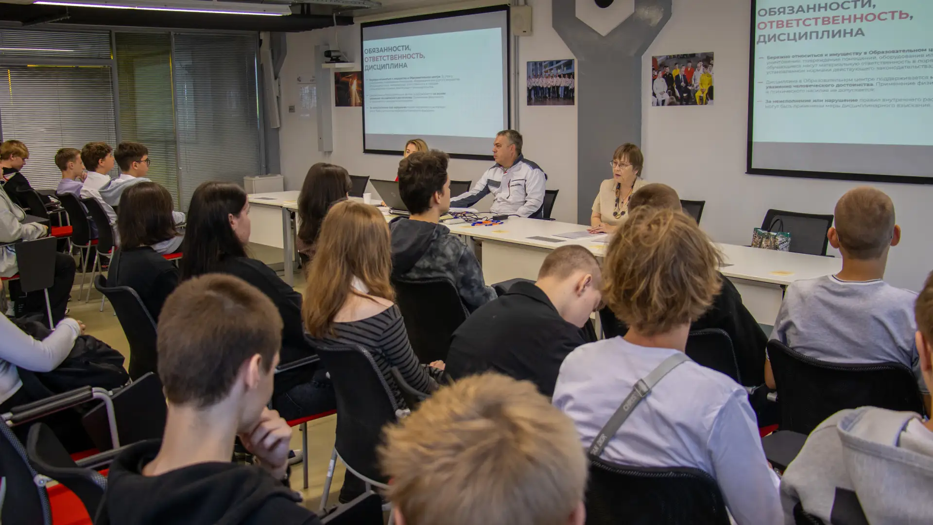 🎓 Для первокурсников Первоуральского металлургического колледжа начались обязательные ...