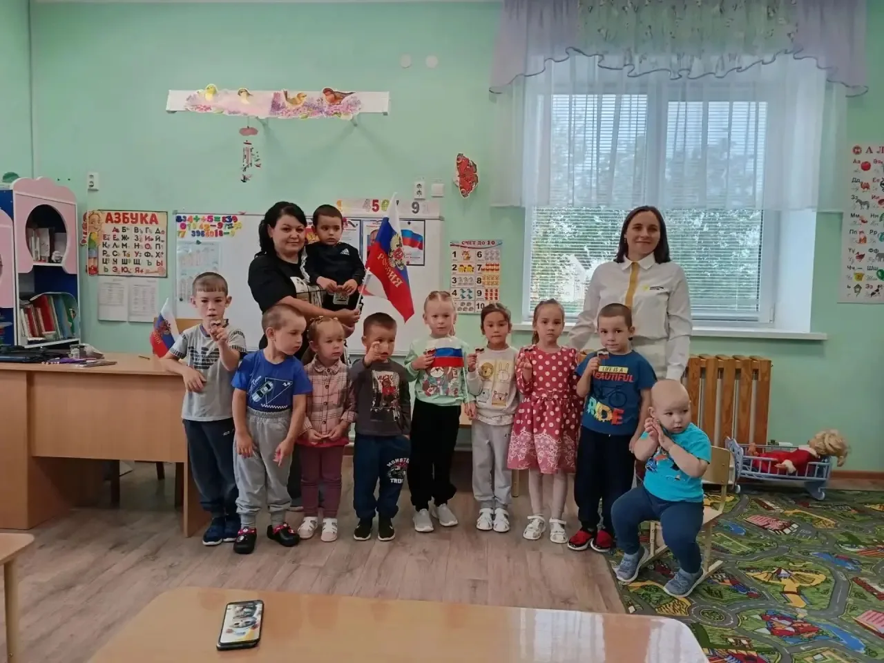 22 август Россия флагы коне уңаеннан Күңгәр авыл китапханәсе хезмәткәре бакча балалары ...