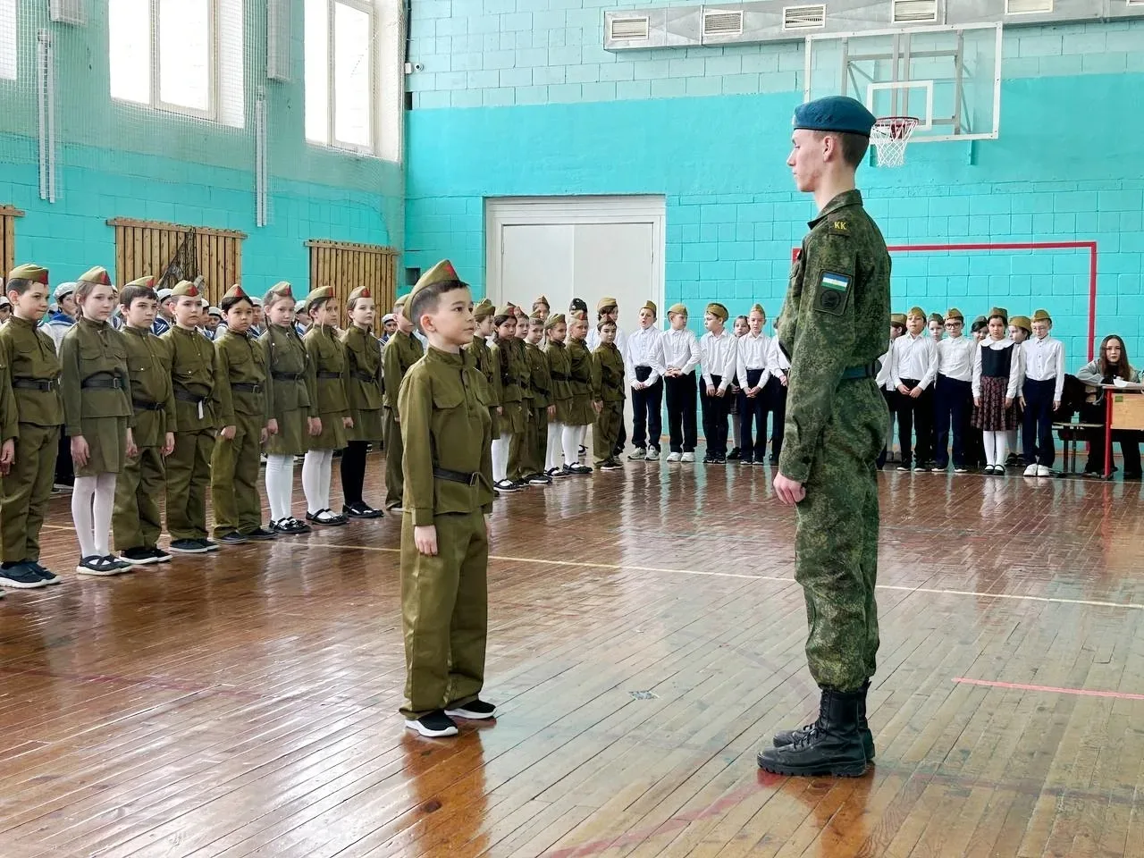 📌«Ежегодный школьный смотр строя и песни»  В  чёткой поступи детского марша Нам желанье даётся и сил