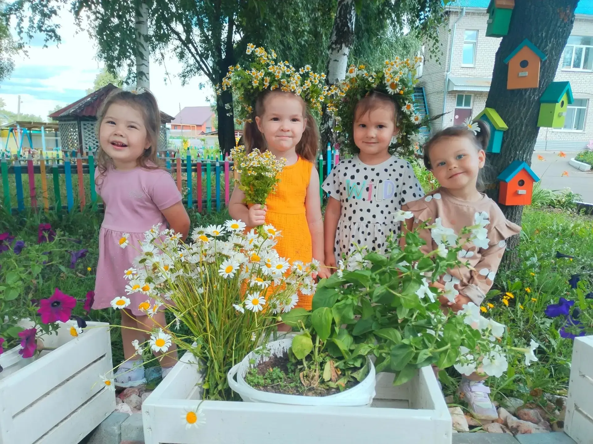 🌼 Воспитанники группы "Ягодка 🍓 " с большим теплом и радостью поздравляют всех с заме...