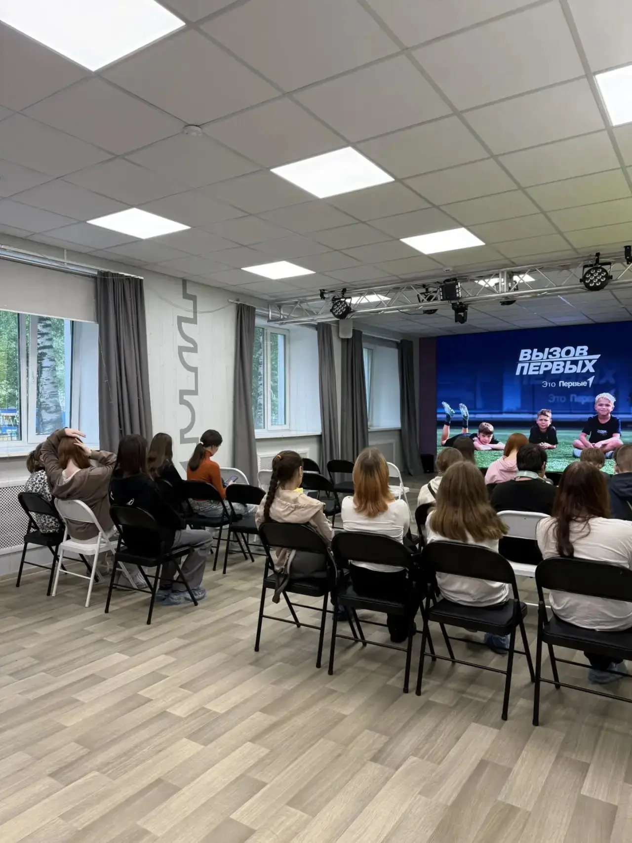 Каникулы с пользой!

На предыдущей неделе учащиеся и педагоги школы организовали и посетили нескольк