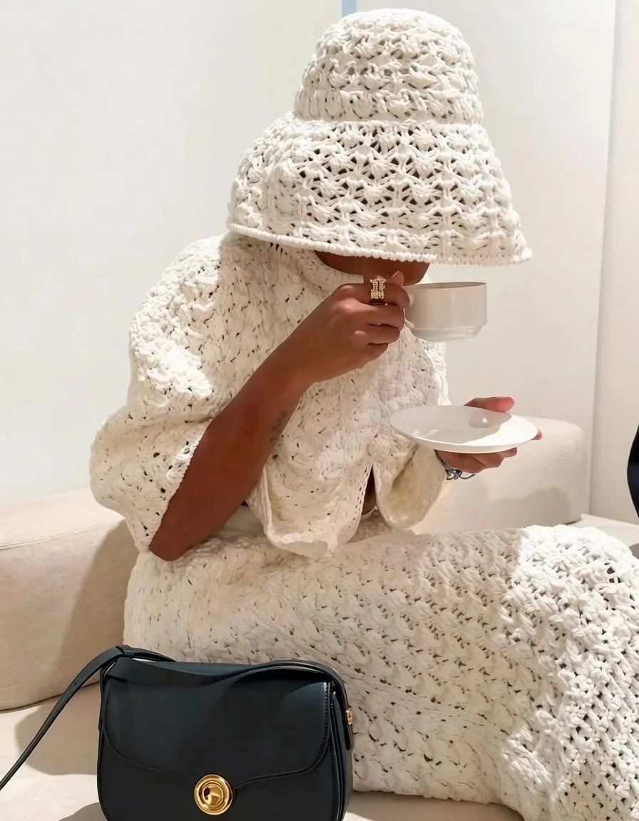 Доброе утро с Loro Piana ☕️

Стильное вязание KNITMILO  ♡  подписаться