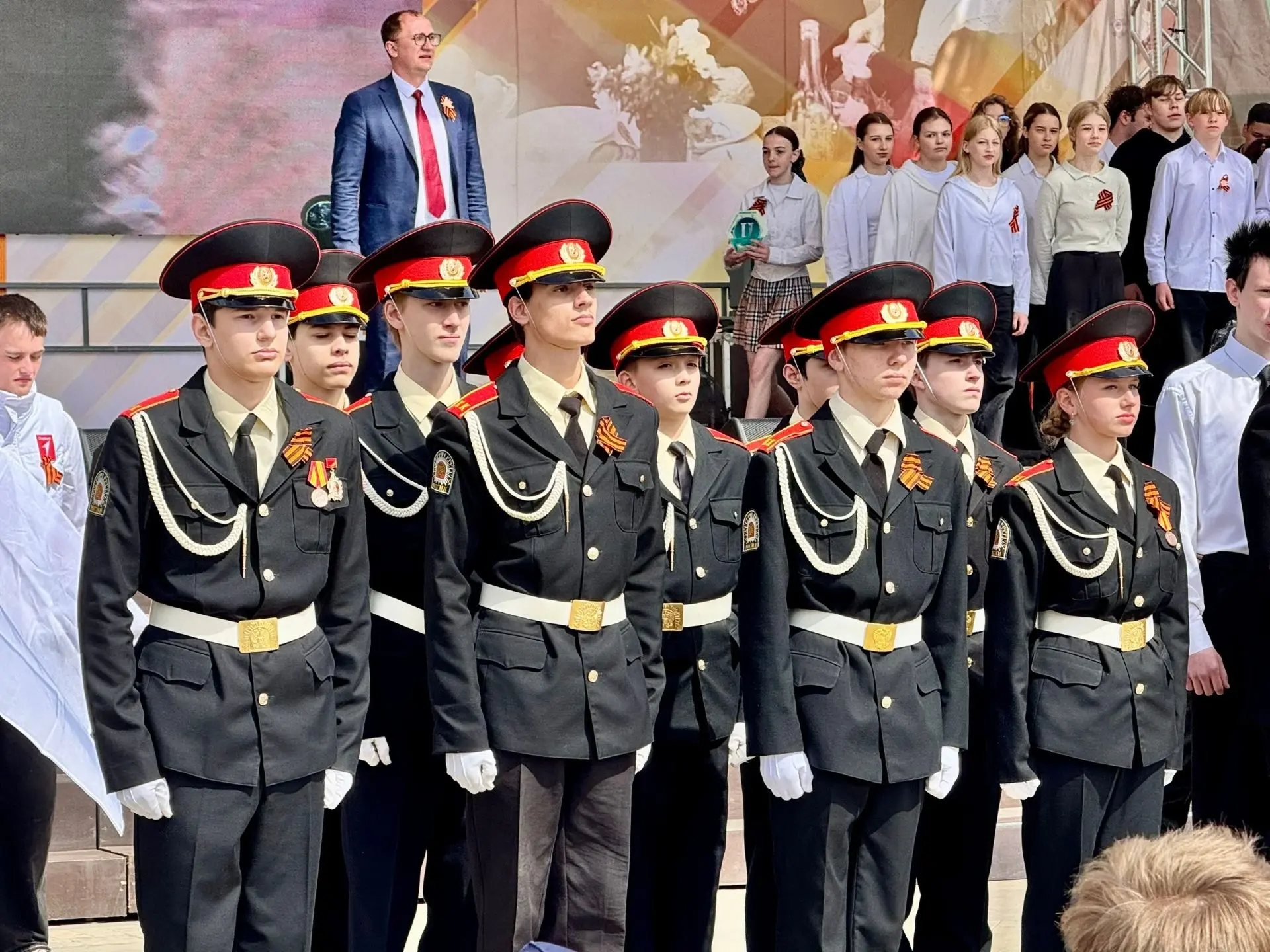 Итоги муниципальной «Зарницы 2.0»🇷🇺 9 мая на Успенской площади г. Углича в рамках празднования Дня В