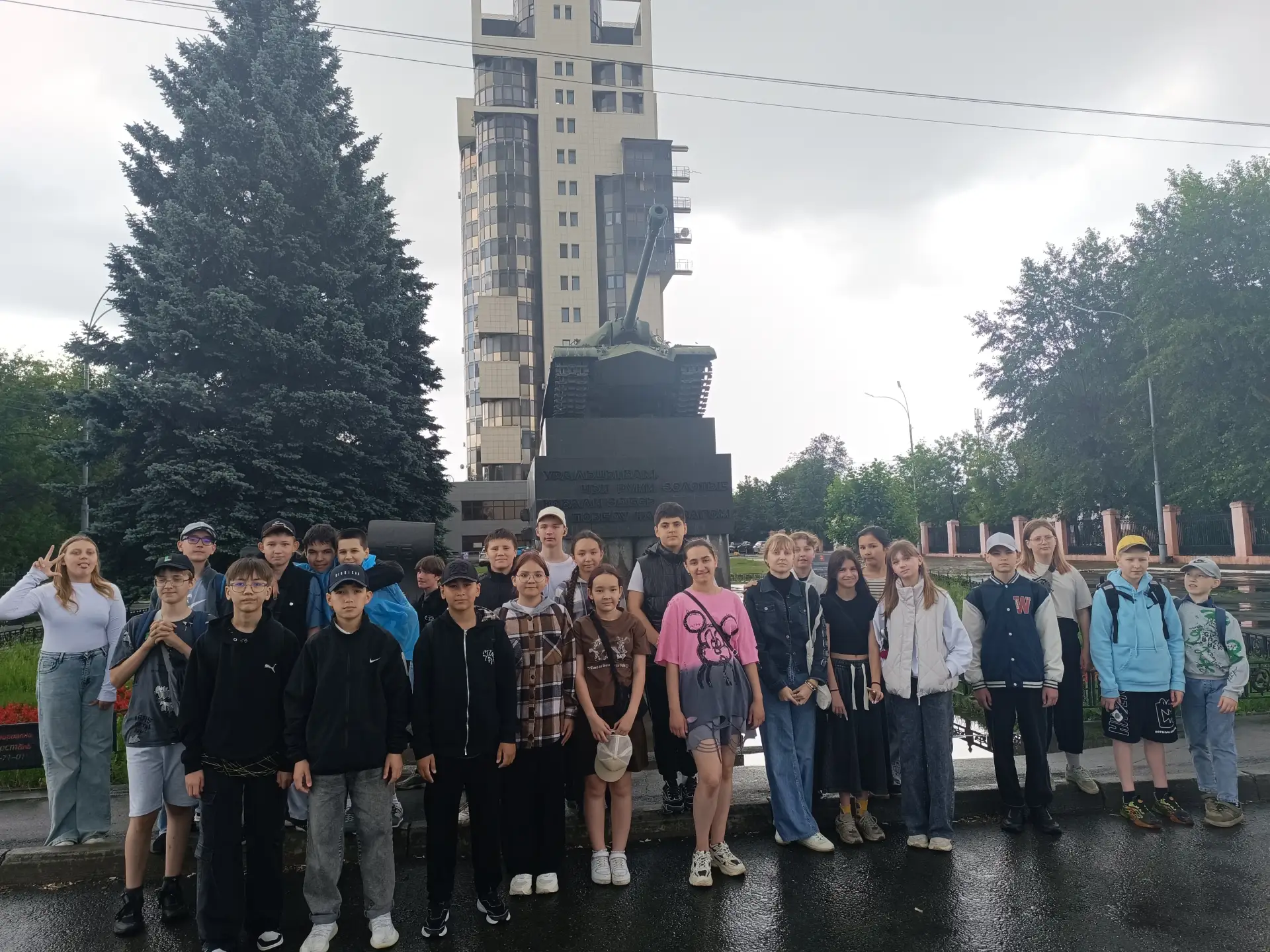 🛑Вторая группа посещает музей ЧТЗ. Для ребят проводят экскурсию. Они знакомятся с Челябинским тракт