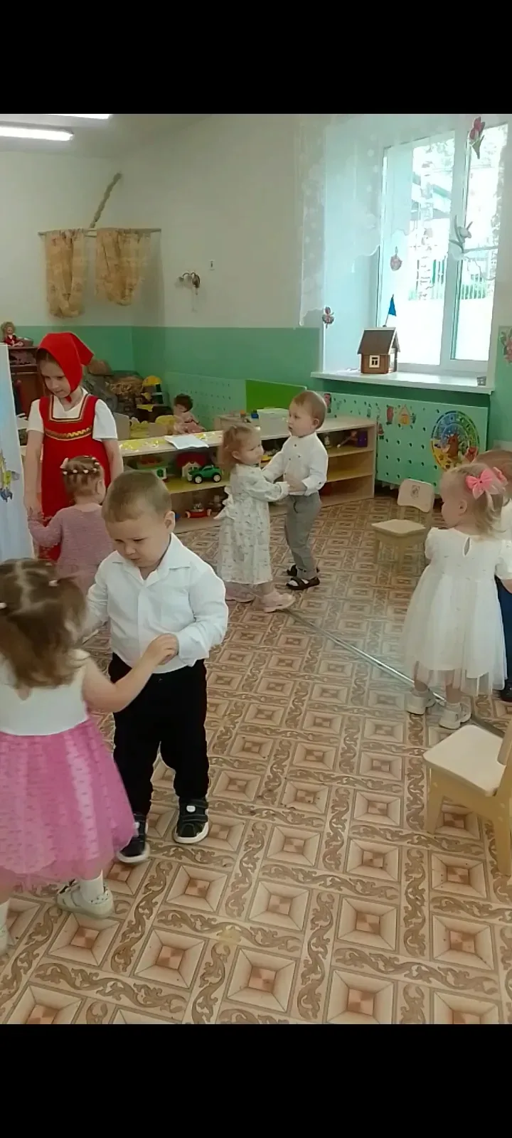 Сегодня наши самые маленькие и любимые детишки из групп "Пчелки" и "Березка" весело и задорно отмети