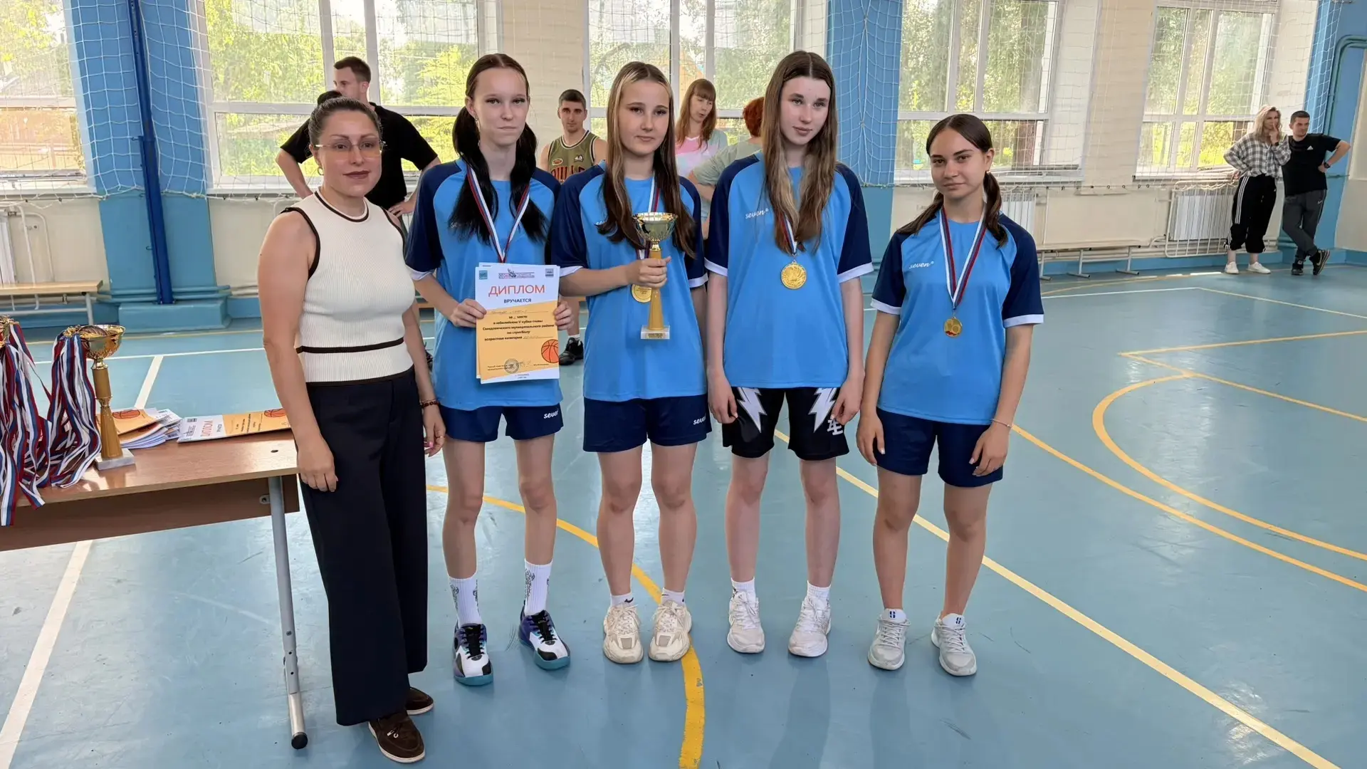 🏀 В рамках ежегодного Всероссийского марафона сторонников Партии Единой России "Сила России"  проше