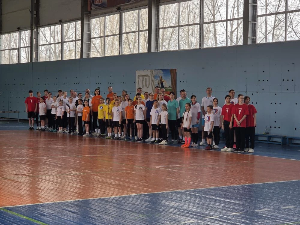 🏆Папа, мама, я – спортивная семья🔥  Сегодня на базе ДЮСШ №1 царил настоящий спортивный драйв! Там со