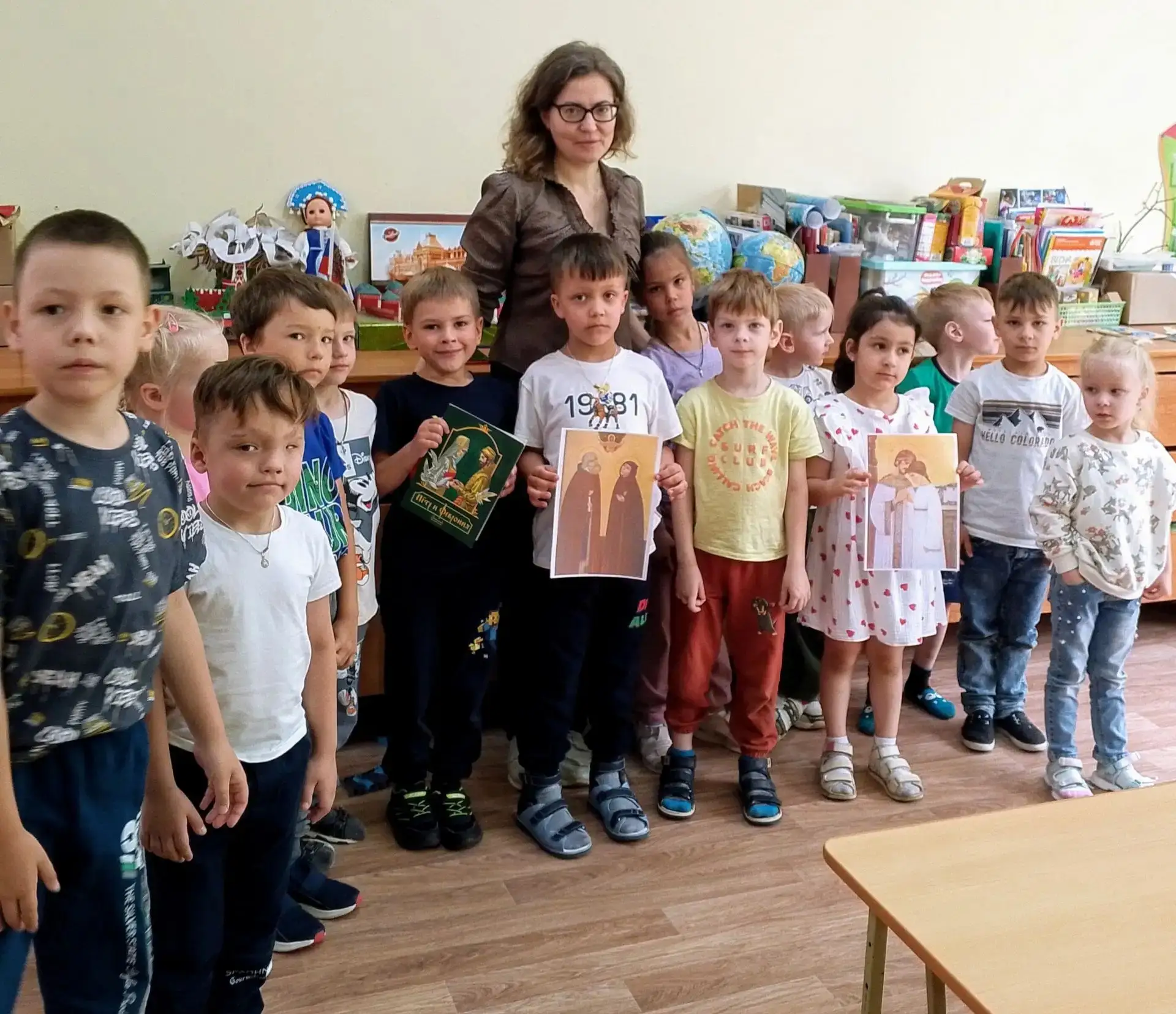 🎉 Волшебная встреча в нашем детском саду!

Сегодня к нам  в гости приходил сотрудник из районной би