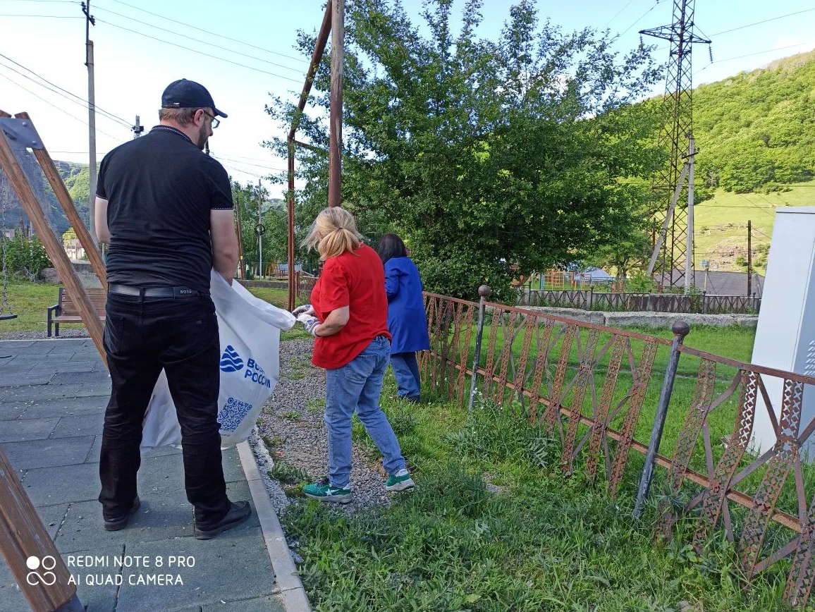 День эколога отмечается 5 июня- праздник всех, кто специализируется на охране окружающей среды. К ни