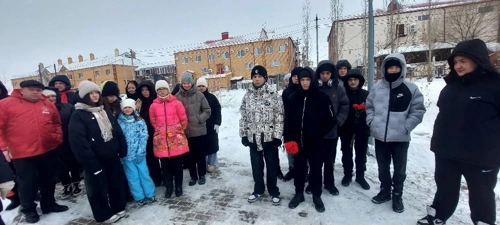 Митинг, посвящённый Дню памяти о россиянах, исполнявших служебный долг за пределами Отечества, прошё