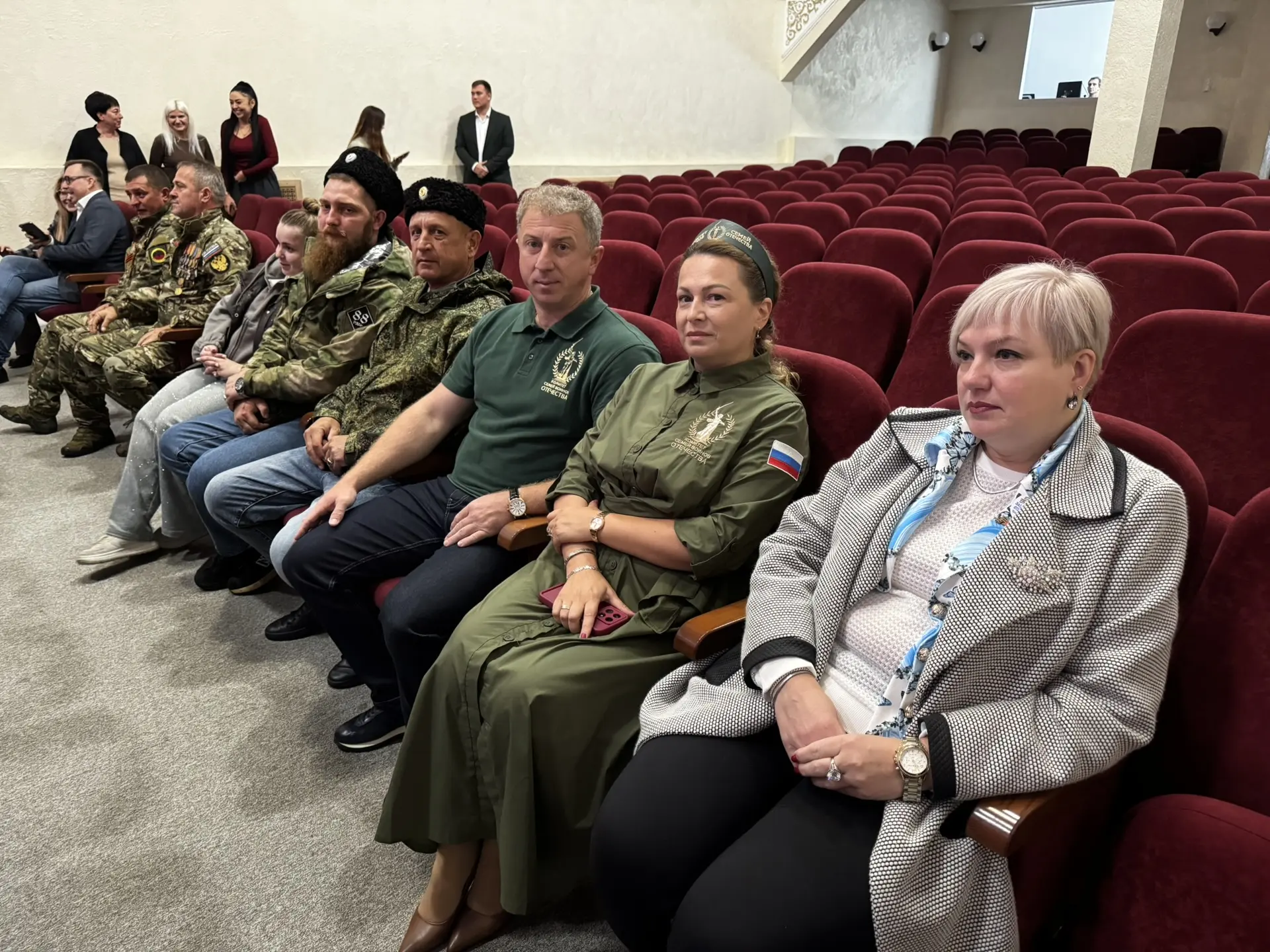 «Рука в руке»: В Апшеронске чествовали жен Героев