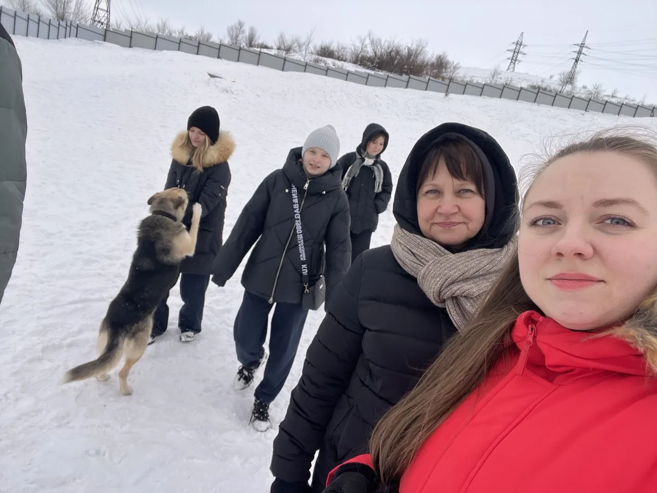 «Маленькая жизнь» — большая доброта 💚  Знаете, что согревает лучше, чем зимнее солнце? Когда ребята 