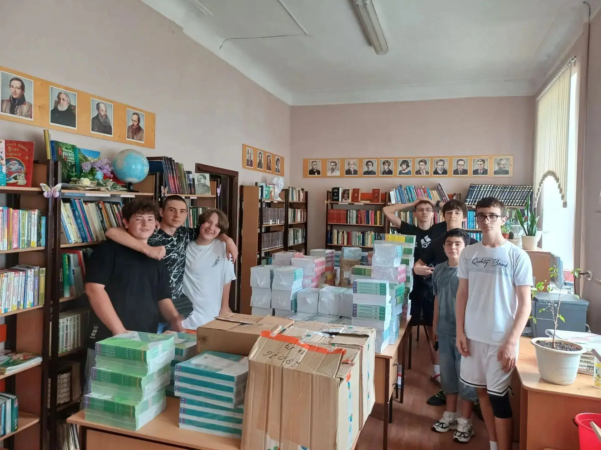 Школьные библиотеки Тимашевского района получили новые учебники.

📚 В рамках подготовки к новому уч