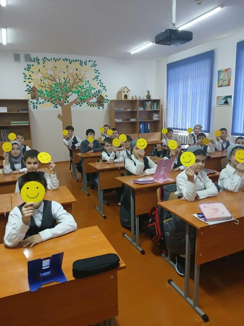 В нашей школе завершилась Неделя психологии!  Одним из ключевых событий стал глубокий и важный трени