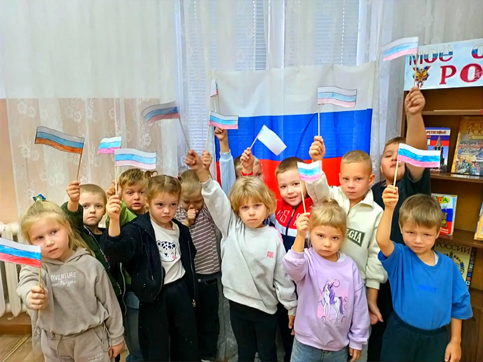 🇷🇺 Маленькие хранители истории: «Карандаши» на Дне флага!