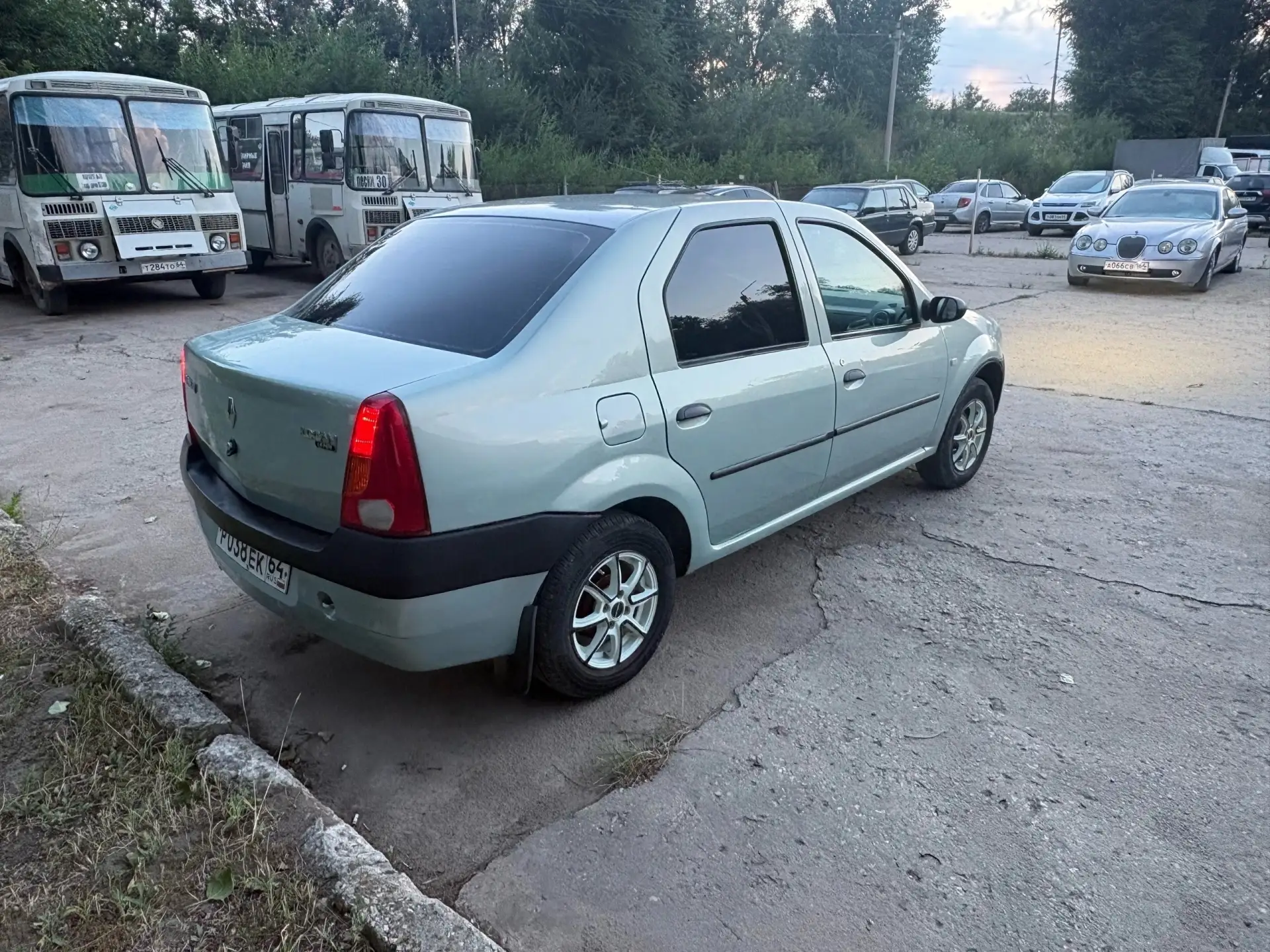 Продам Логан 2007 год цена 350.