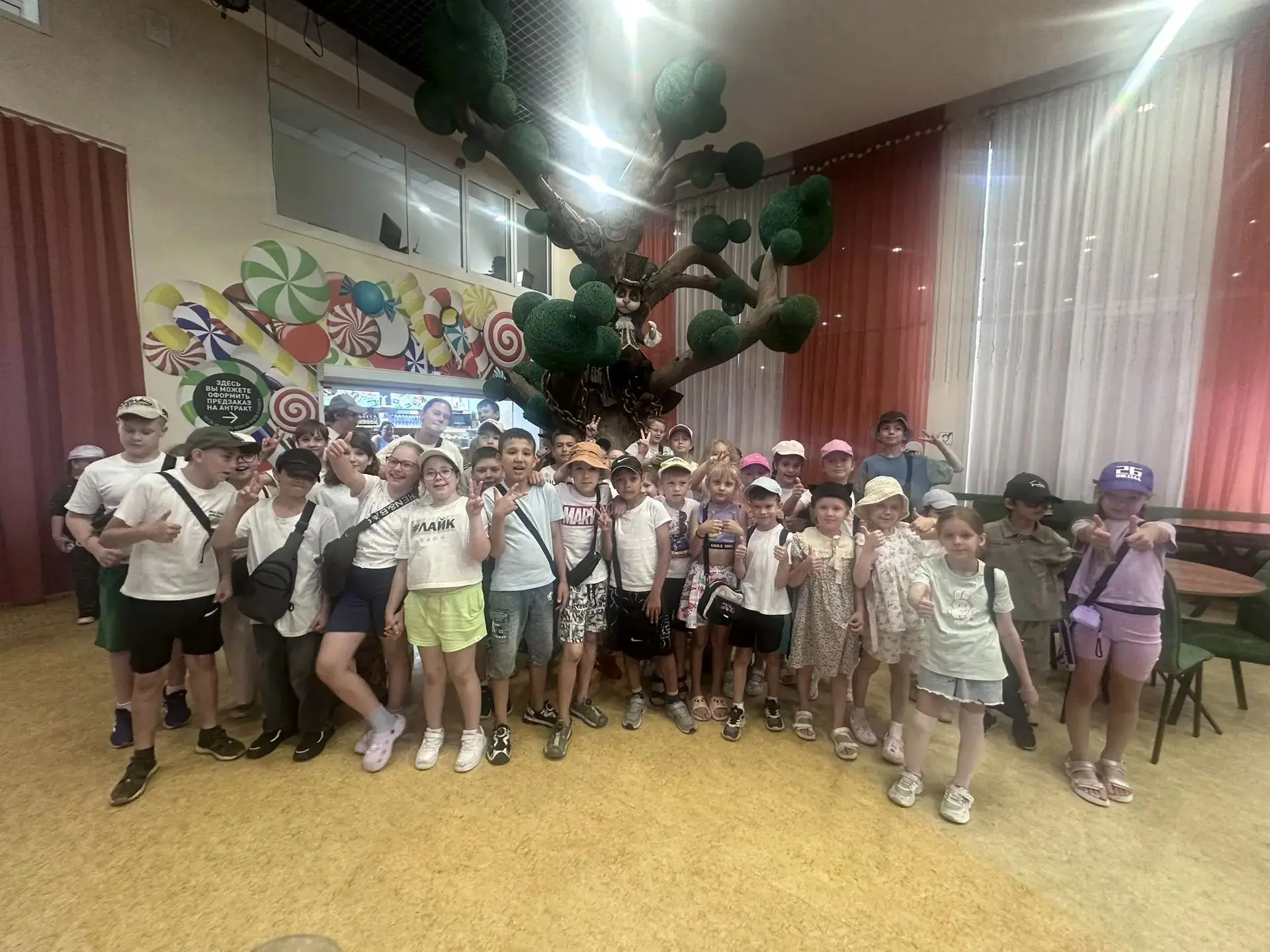 🌸ЛАГЕРЬ🌸 

✨️Сегодня мы перенеслись в мир грез и фантазий! Наш поход в кукольный театр оказался не