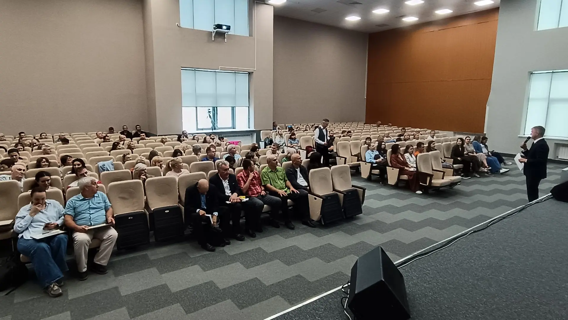 В ИФКСиТ состоялось общее совещание профессорско-преподавательского состава и сотрудников института

