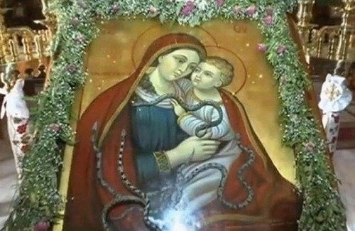 В день Успения Божией Матери на греческом острове Кефалония у чудотворной иконы Панагия...