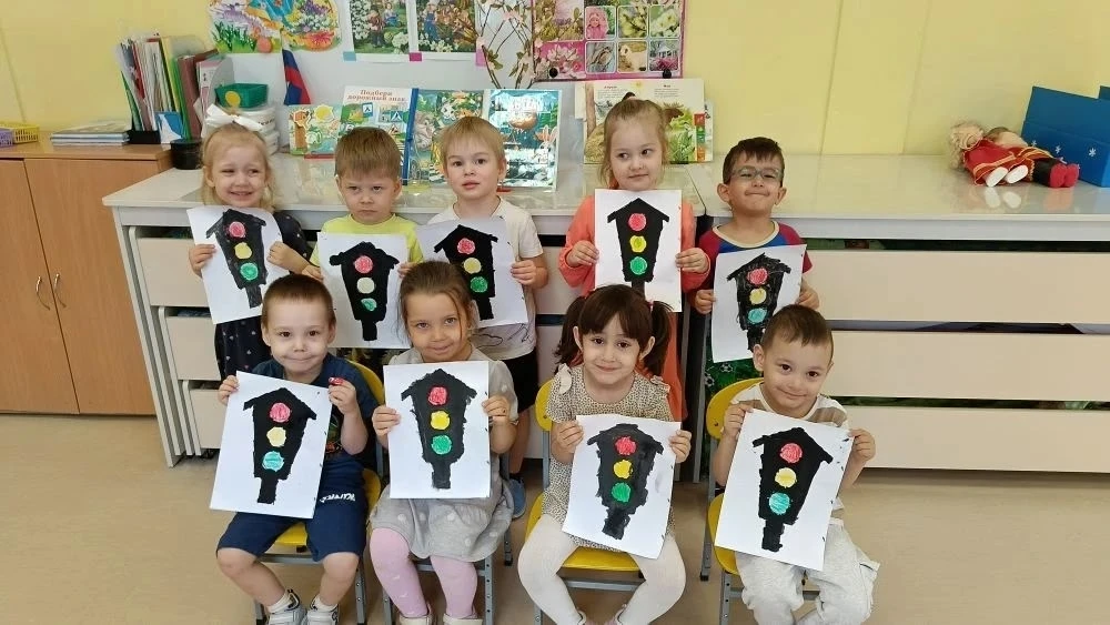 С 11 по 20 мая в нашем детском саду проходит акция «Единый день дорожной безопасности» ...