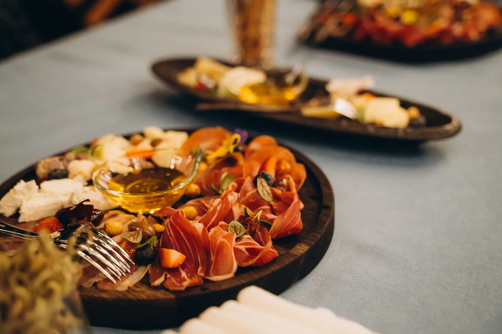 🔝🥘Три крымских проекта – в рейтинге лучших объектов гастротуризма России 2026 года

🧀🍷Опубликова
