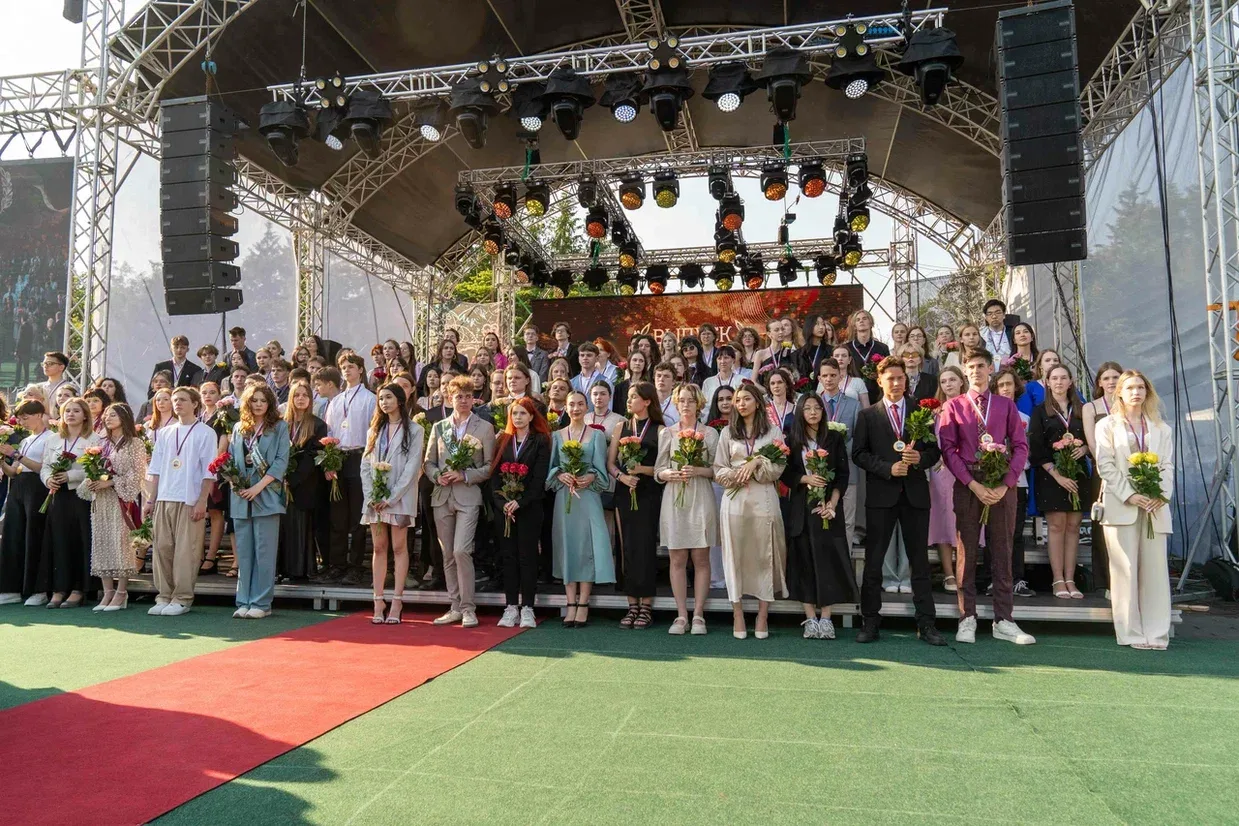 🎓 Дорогие выпускники, родители и педагоги!
