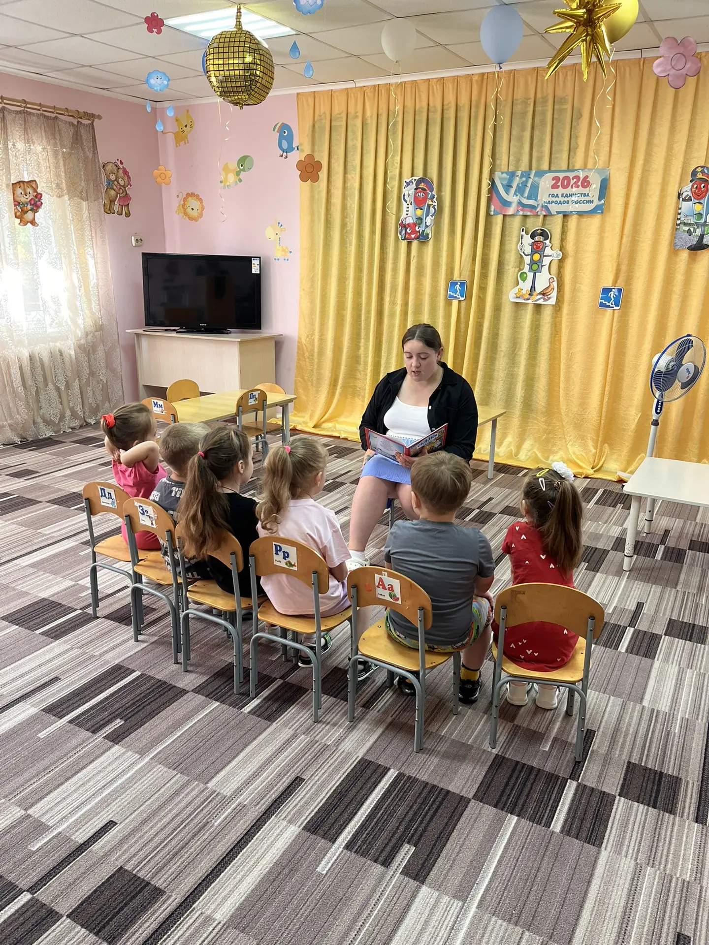 Сегодня наши ребята поближе познакомились с самым известным зелёным хищником планеты с Крокодилом.
В