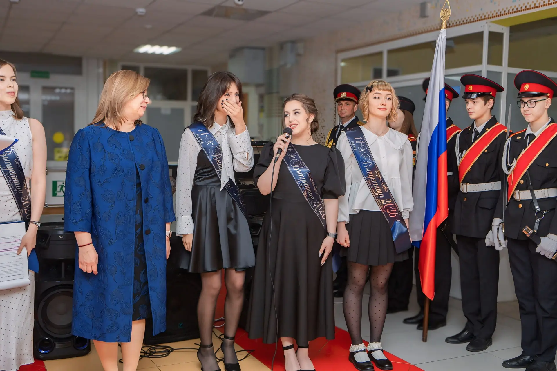 🎓 В нашей школе прошли последние звонки для 9-х и 11-х классов   Это был день, когда смешалось всё: 