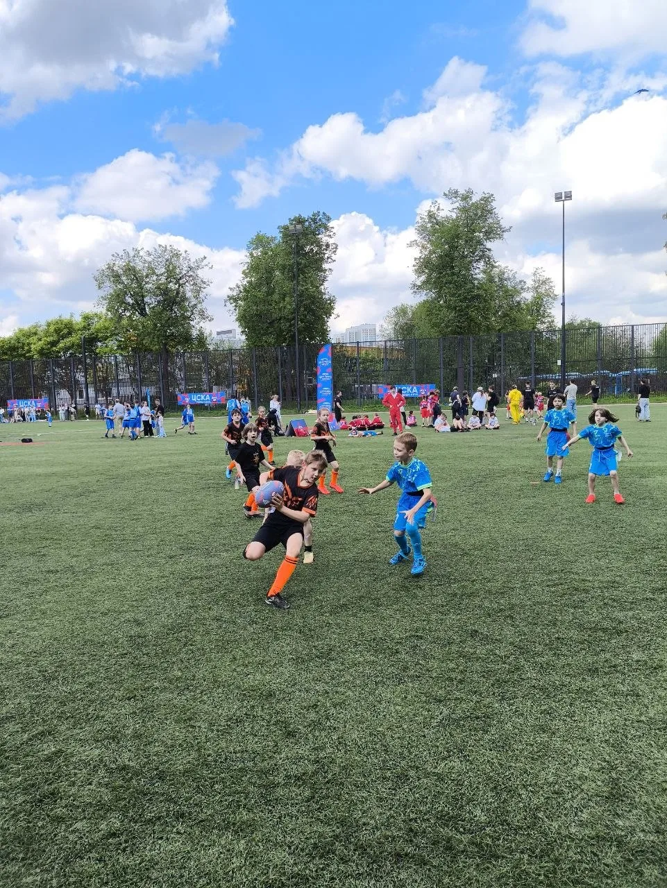 🏉 Младшая команда по тэг-регби — в финале!  Поздравляем нашу младшую команду по тэг-регби с блестящи