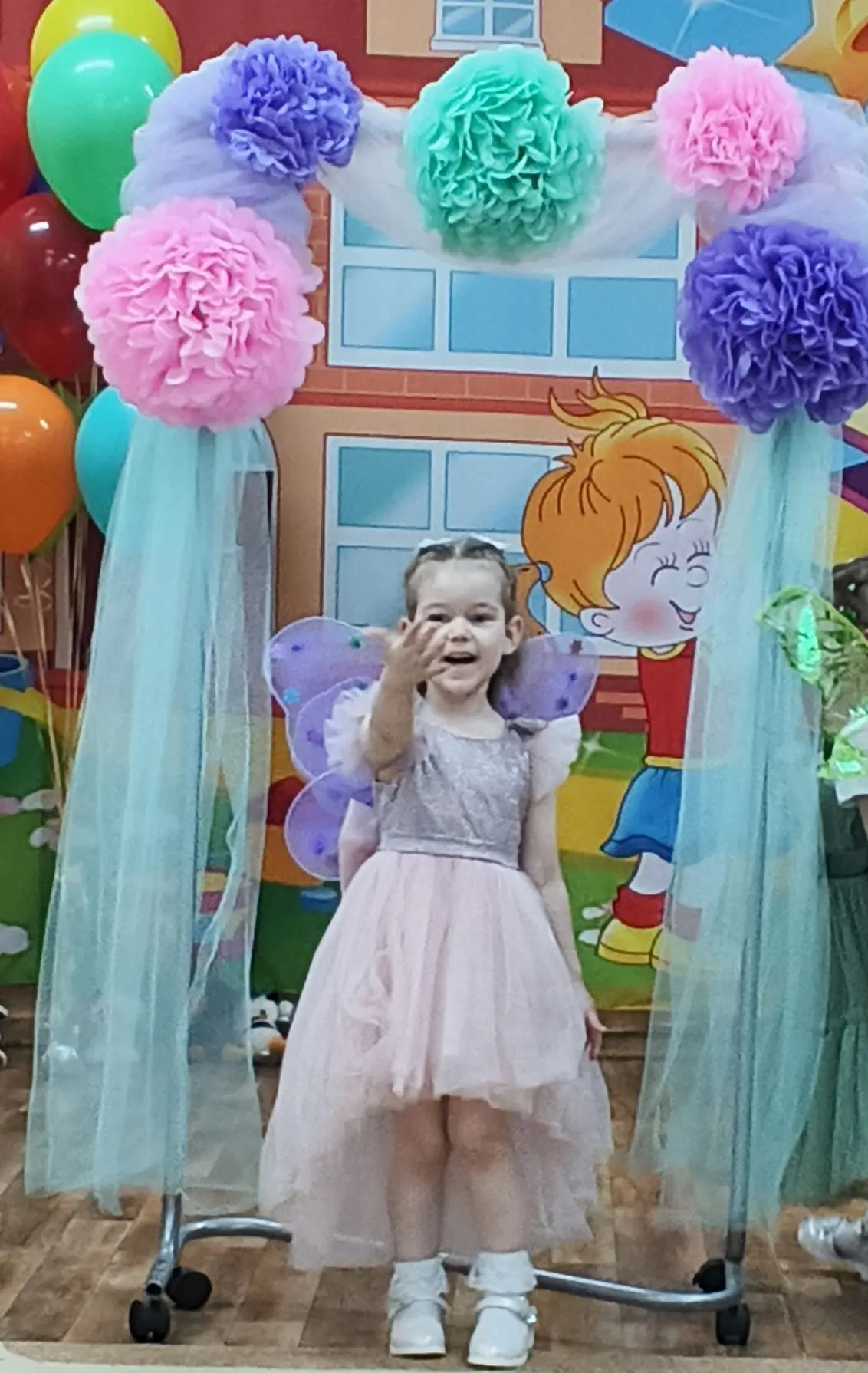 ✨ Выпускной в средних группах!!! ✨  Сегодня наши малыши отправились в удивительное приключение по мо