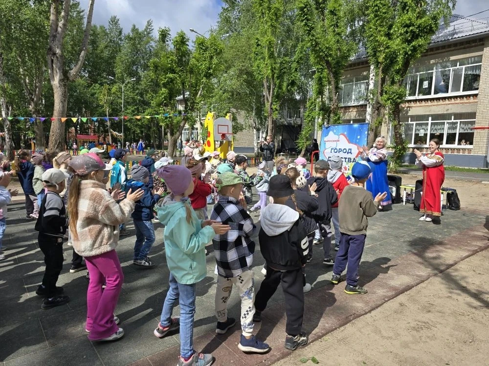 Единый городской выпускной «Город детства» 
В нашем детском саду в День защиты детей уже третий год 