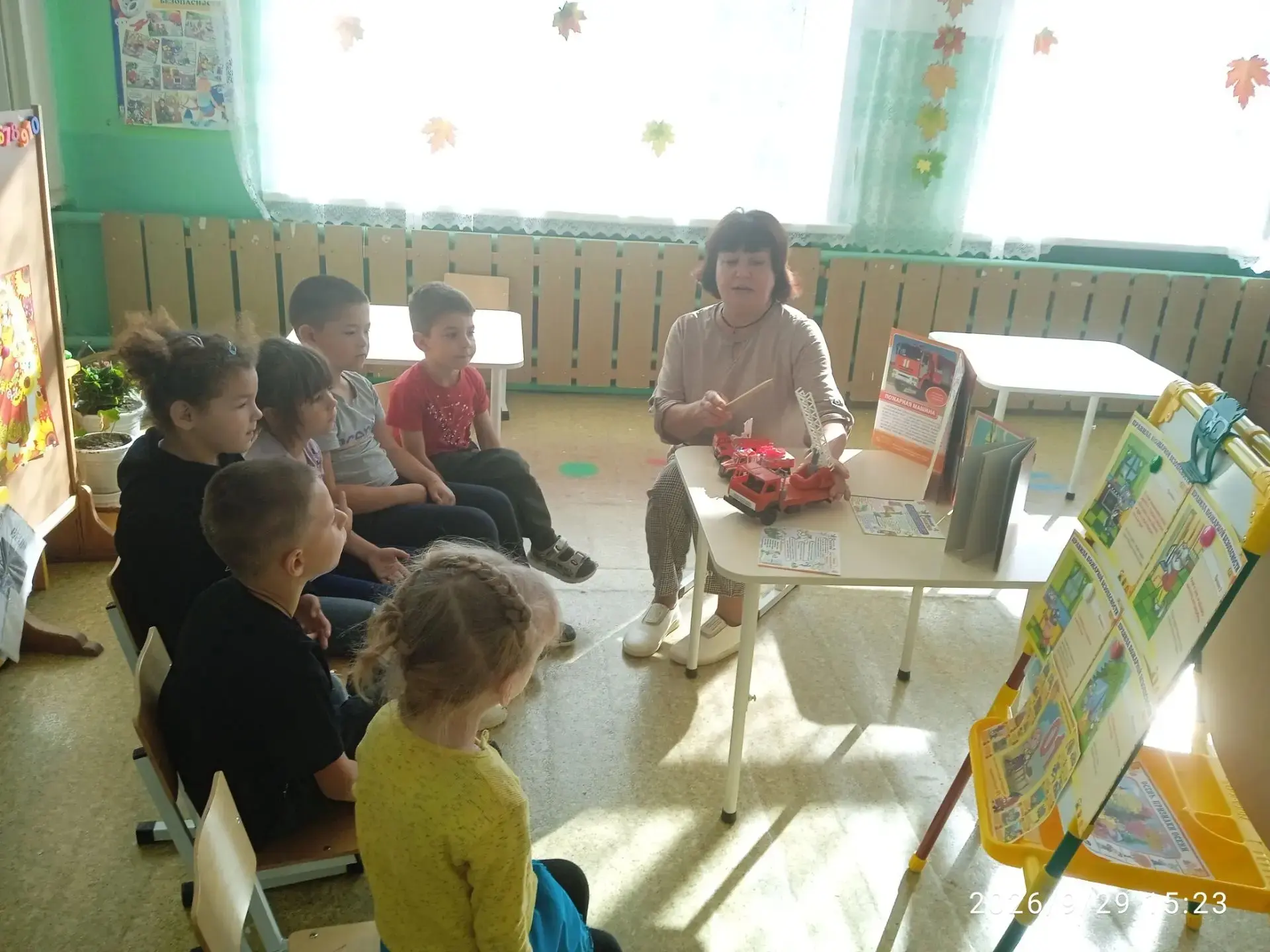 В ходе месячника безопасности ,ребята разновозрастной группы (воспитатель:Андреева О.В)...