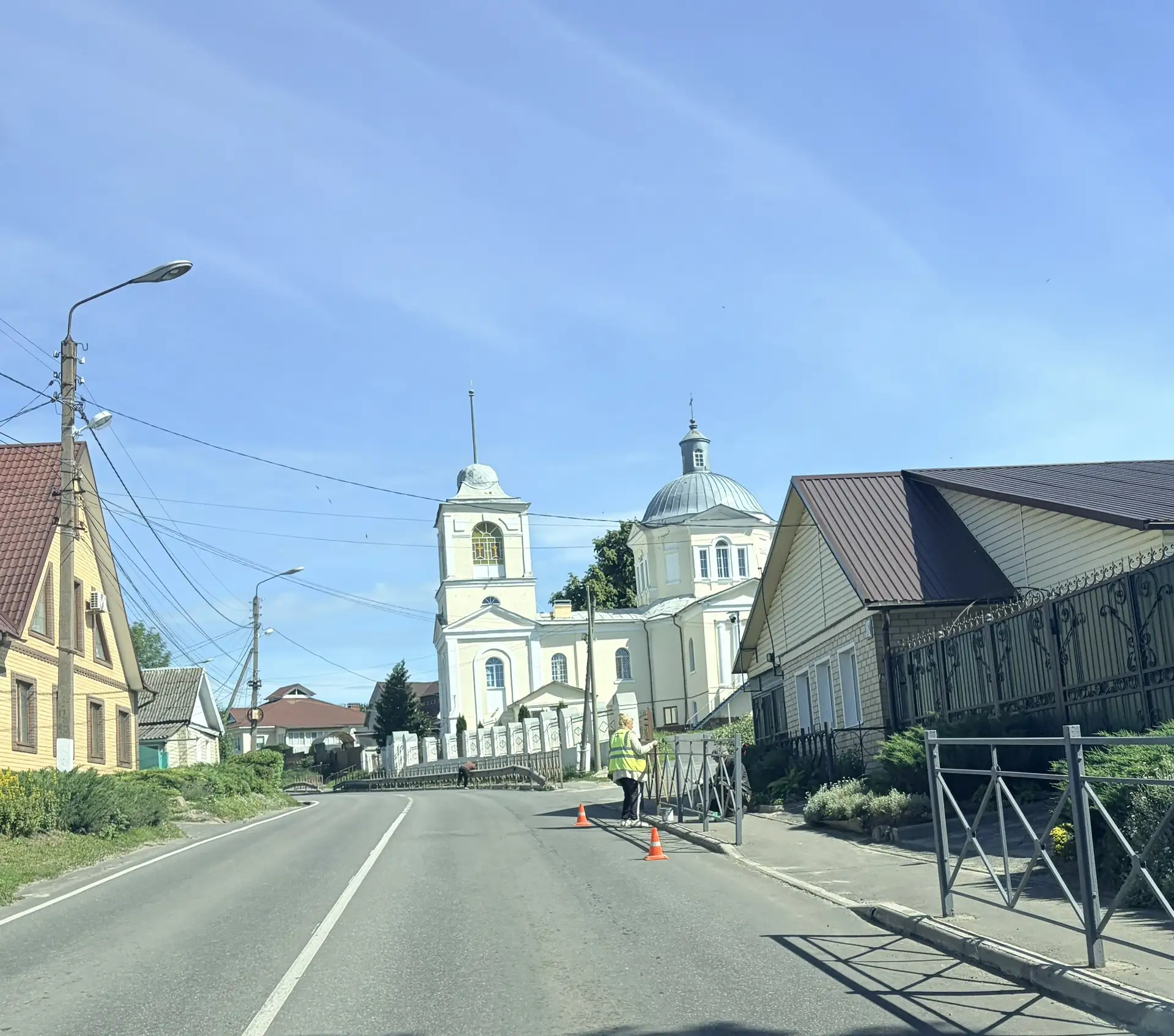 Покраска дорожного ограждения 🤗