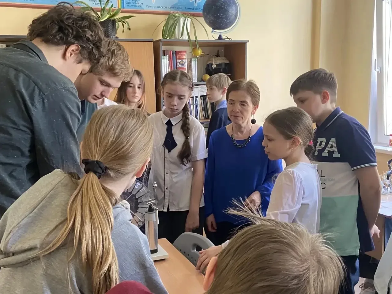 🎓Каждый год в апреле обучающиеся 4-х классов традиционно приглашаются на урок физики.   🤓В этом году