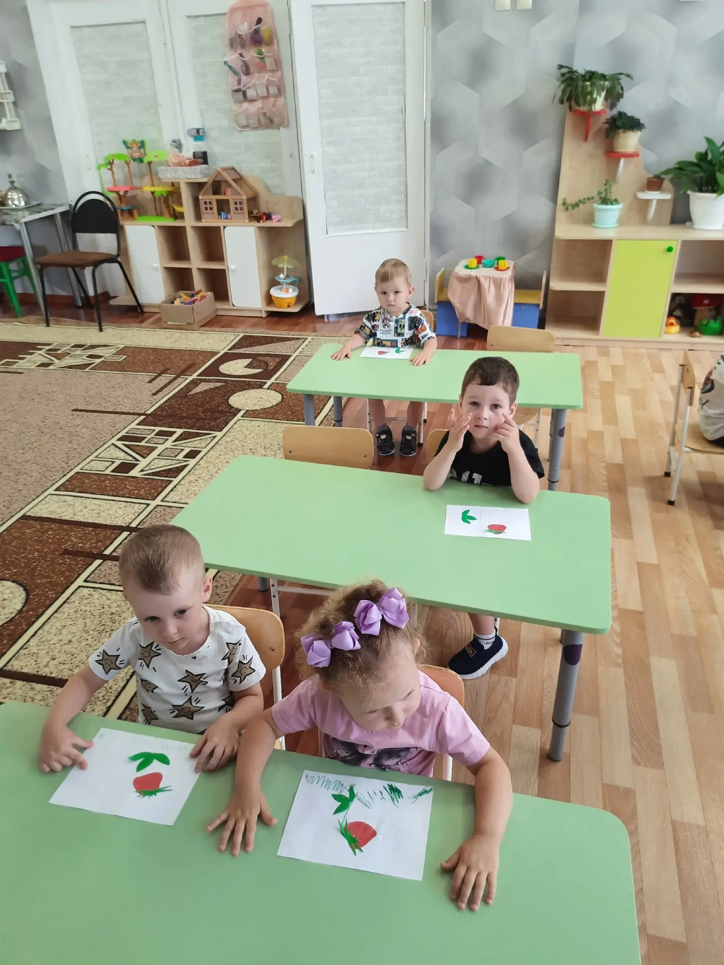 Во второй группе раннего возраста 🧒 прошёл тематический день, посвящённый грибам и яго...