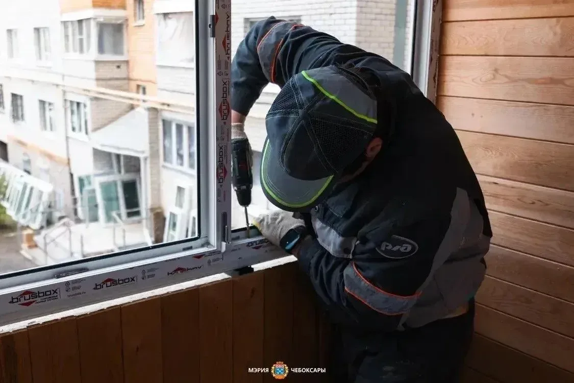В Чебоксарах продолжают восстанавливать инфраструктуру после атаки БПЛА  Как сообщили в администраци