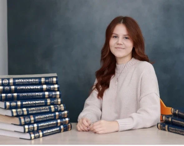 🎉 Отличные новости из школы! 🎉Мы поздравляем Мамаеву Кристину из 11 «Б» класса, которая сдала ЕГЭ 